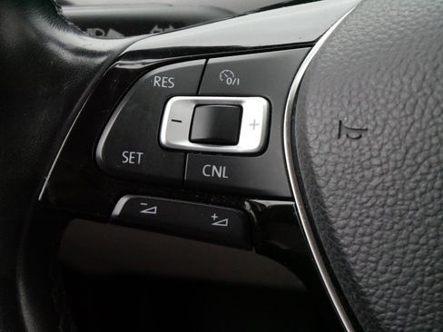 Used 2017 Volkswagen Jetta SE FWD image 26