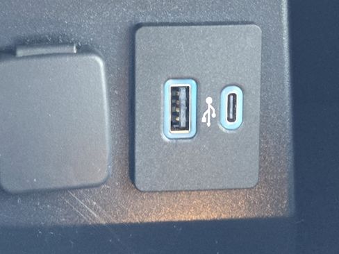 Certified 2022 Ford Explorer ST w/ Equipment Group 401A image 21