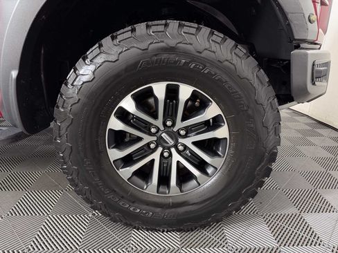Used 2019 Ford F150 Raptor w/ Equipment Group 802A Luxury AWD/4WD image 10