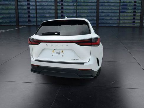 Certified 2025 Lexus NX 250 FWD w/ Accessory Package (Z2) image 7