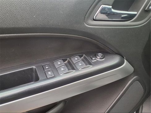 Used 2022 Chevrolet Colorado LT w/ LT Convenience Package image 18