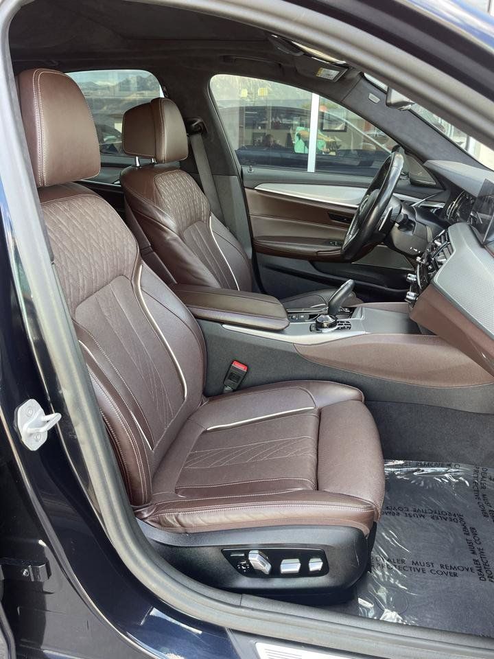Used 2018 BMW M550i xDrive AWD/4WD image 18