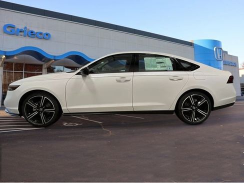 New 2026 Honda Accord SE image 2