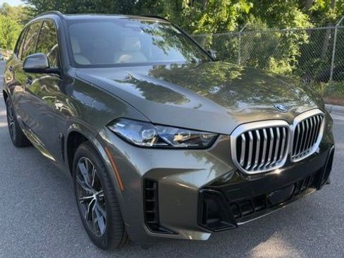 Used 2026 BMW X5 xDrive50e w/ M Sport Package AWD/4WD image 5