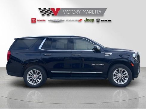 Used 2024 GMC Yukon SLT image 3