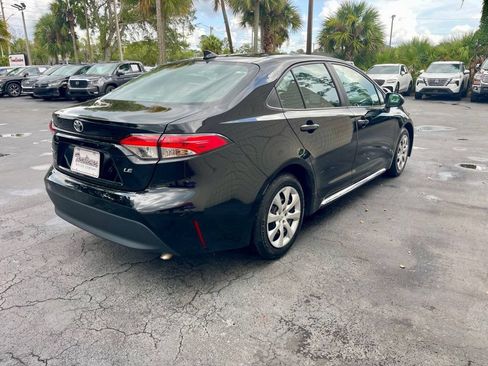 Used 2024 Toyota Corolla LE FWD image 5