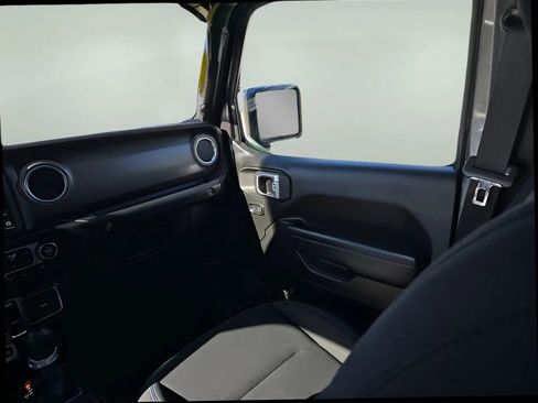 Used 2022 Jeep Wrangler Unlimited Rubicon 4xe w/ Cold Weather Group image 23