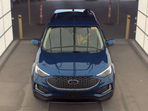 Used 2024 Ford Edge SEL w/ Convenience Package AWD/4WD image 3