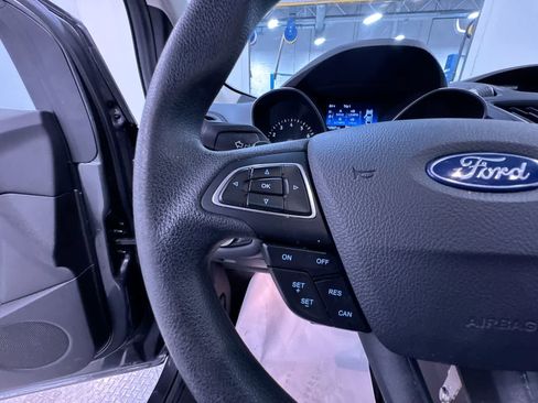 Used 2017 Ford Escape SE FWD image 20