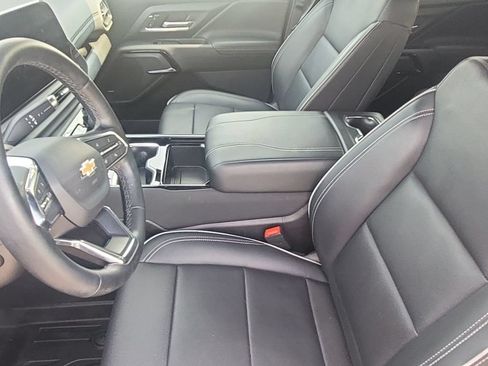 Used 2025 Chevrolet Silverado EV LT AWD/4WD image 24
