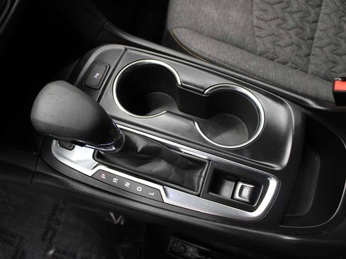 Used 2024 Chevrolet Equinox LT image 31