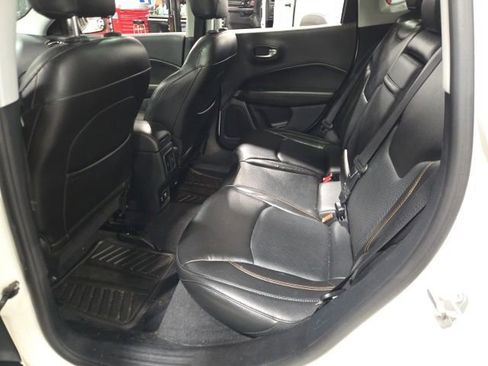 Used 2018 Jeep Compass Limited w/ Navigation Group AWD/4WD image 12