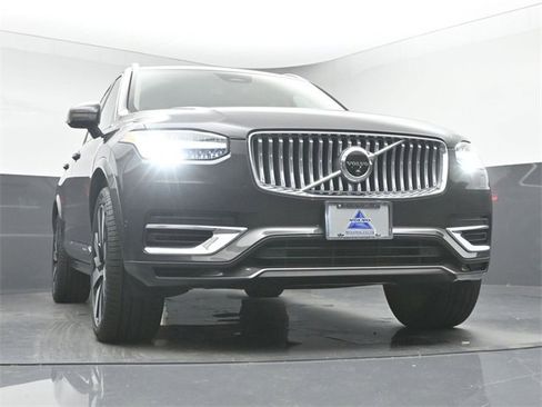 Used 2024 Volvo XC90 T8 Ultimate w/ Lounge Package image 39