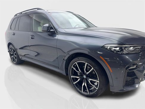 Used 2022 BMW X7 xDrive40i w/ M Sport Package image 12
