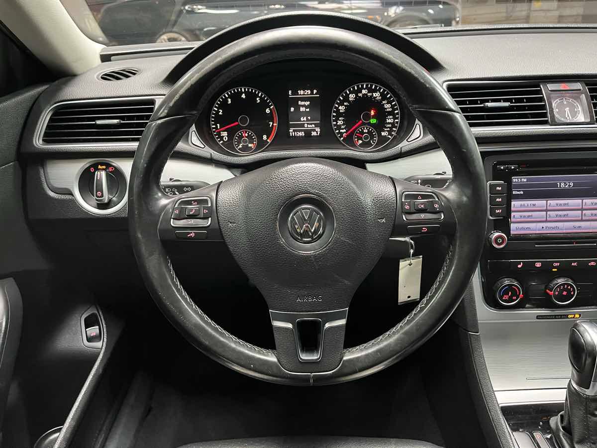 Used 2013 Volkswagen Passat 2.5 SE FWD image 12