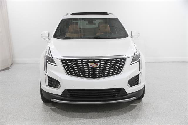 Used 2023 Cadillac XT5 Premium Luxury AWD/4WD image 2
