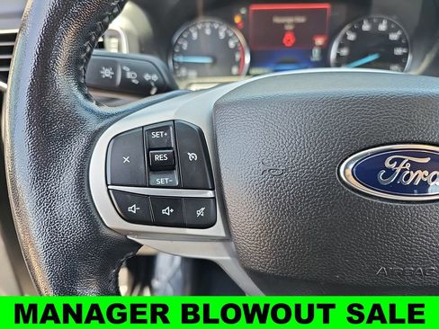 Used 2022 Ford Explorer XLT w/ Equipment Group 202A AWD/4WD image 25