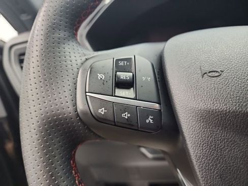 Used 2024 Ford Escape ST-Line image 21