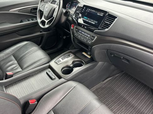Certified 2022 Honda Pilot TrailSport image 17