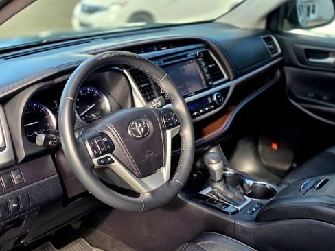 Used 2015 Toyota Highlander Limited AWD/4WD image 13