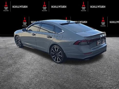 Used 2025 Honda Accord Touring image 5