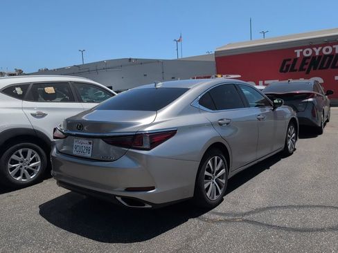 Used 2019 Lexus ES 350 FWD image 3