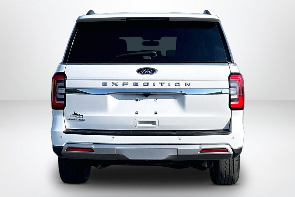 Used 2024 Ford Expedition Limited AWD/4WD image 7