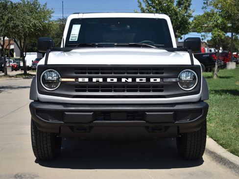 New 2025 Ford Bronco image 2