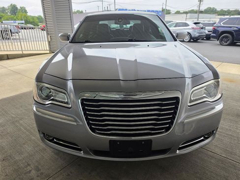 Used 2013 Chrysler 300 w/ Driver Convenience Group RWD image 9