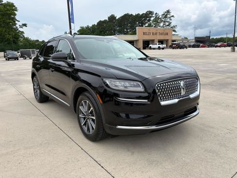 Used 2021 Lincoln Nautilus FWD image 4