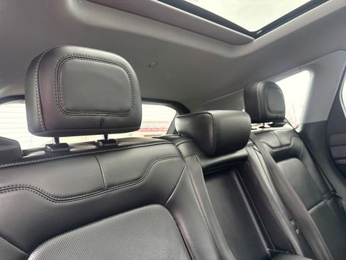 Certified 2022 Lincoln Corsair Reserve image 33