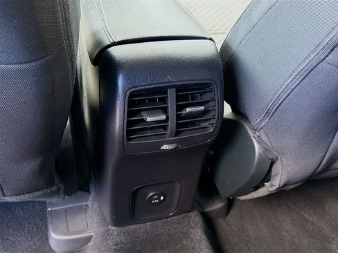 Used 2022 Ford Escape SE image 23