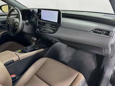 Used 2025 Lexus ES 350 w/ Premium Package FWD image 39