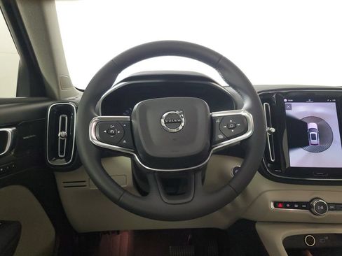 Certified 2023 Volvo XC40 B5 Ultimate w/ Protection Package Premier AWD/4WD image 18