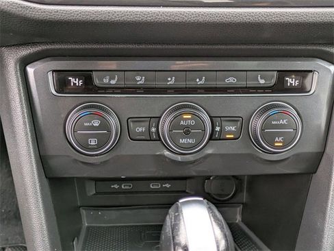 Used 2021 Volkswagen Tiguan SEL image 23