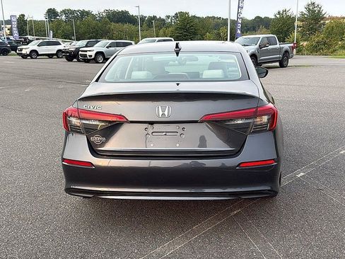 Used 2024 Honda Civic EX image 7
