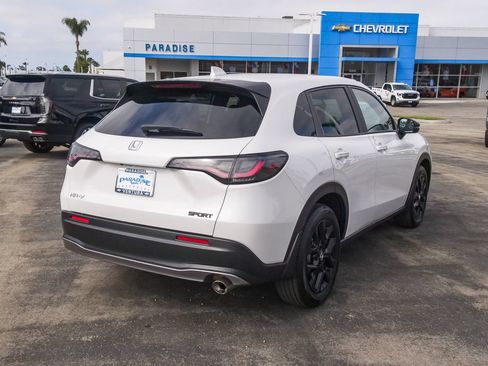 Used 2025 Honda HR-V Sport image 9