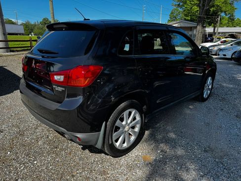 Used 2014 Mitsubishi Outlander Sport SE FWD image 7