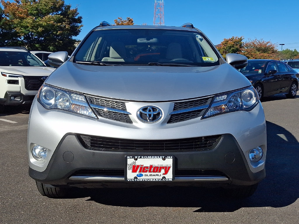 Used 2013 Toyota RAV4 XLE AWD/4WD image 4