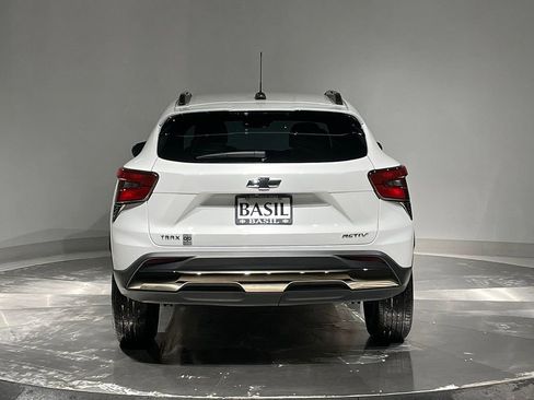 Used 2024 Chevrolet Trax ACTIV image 12