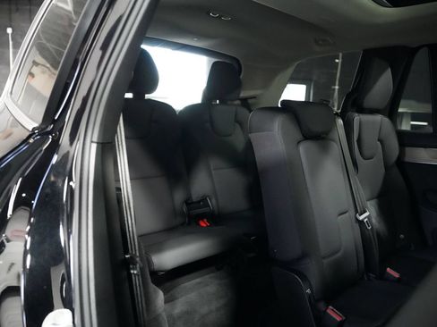 Used 2025 Volvo XC90 B6 Plus AWD/4WD image 36