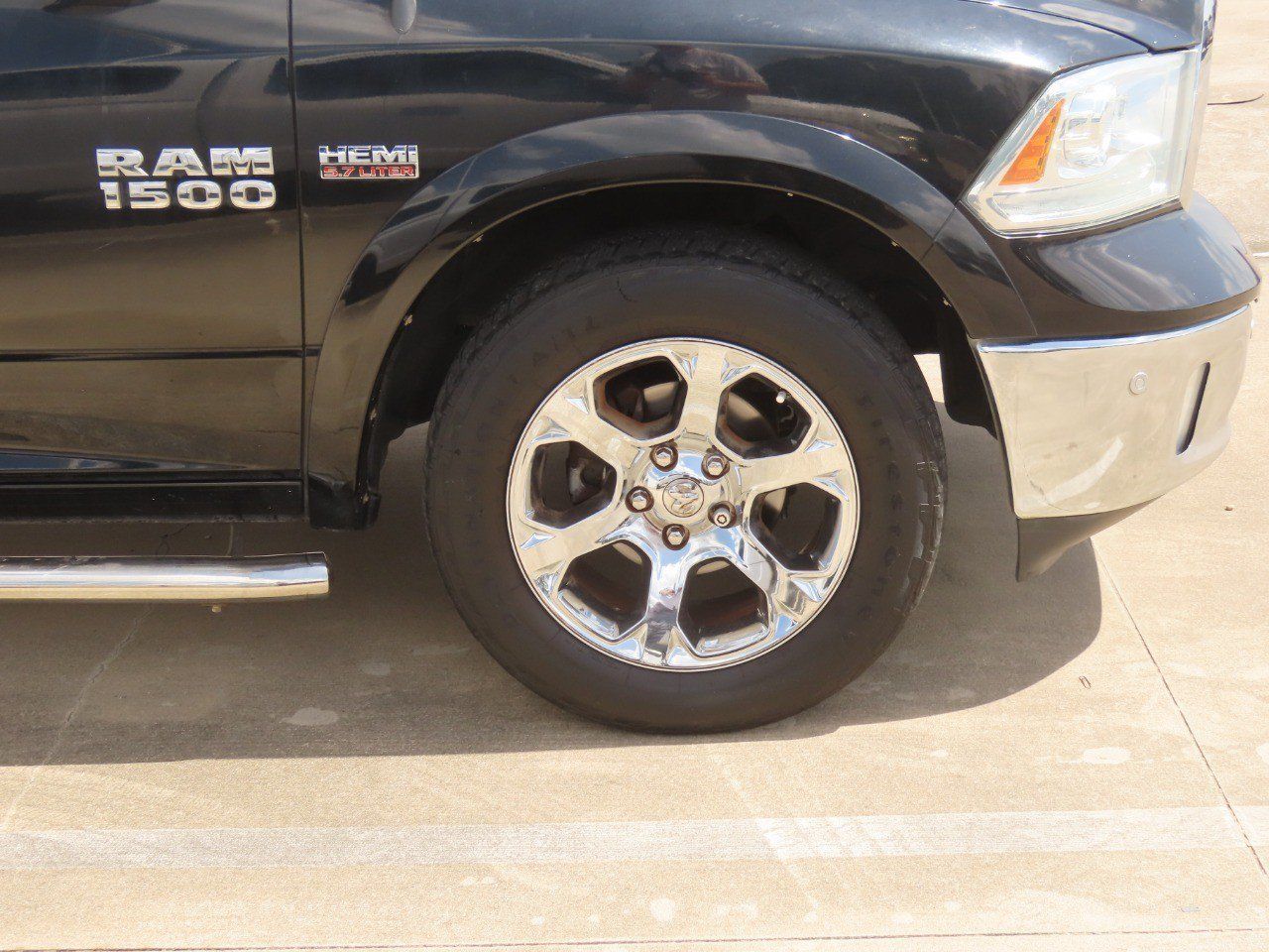 Used 2014 RAM 1500 Laramie w/ Convenience Group RWD image 9