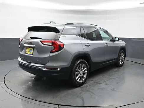 Used 2024 GMC Terrain SLT AWD/4WD image 6
