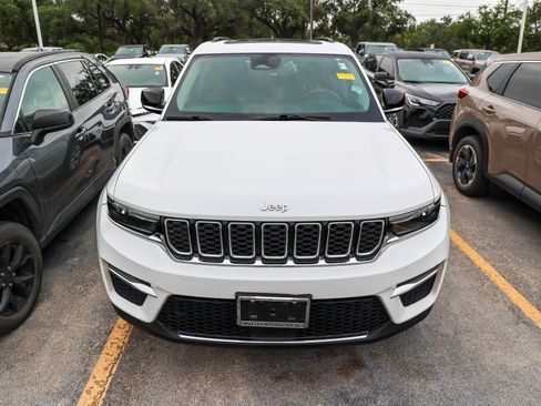 Used 2022 Jeep Grand Cherokee Limited w/ MOPAR Finishing Package RWD image 5