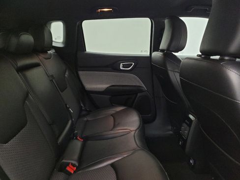 Used 2024 Jeep Compass Latitude image 19