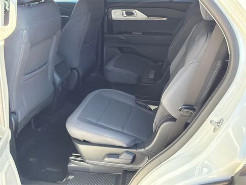 New 2026 Ford Explorer Active image 18