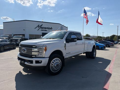 Used 2018 Ford F350 Platinum w/ Platinum Ultimate Package AWD/4WD image 1