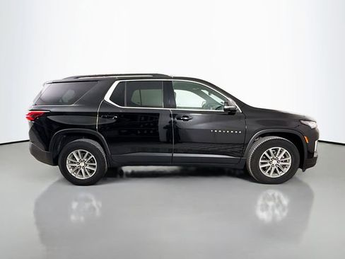 Used 2023 Chevrolet Traverse LT image 10