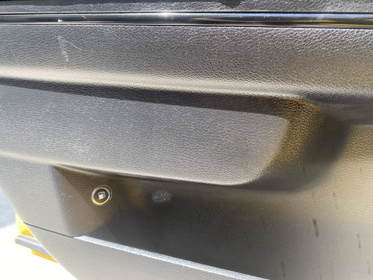 Used 2018 Dodge Charger R/T RWD image 13