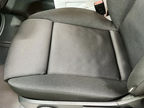 Used 2025 Mercedes-Benz Sprinter 2500 image 17